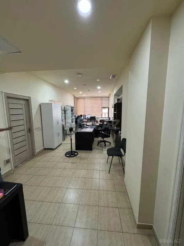 Kirayə verilir 20 otaqlı ofis 1000 m²