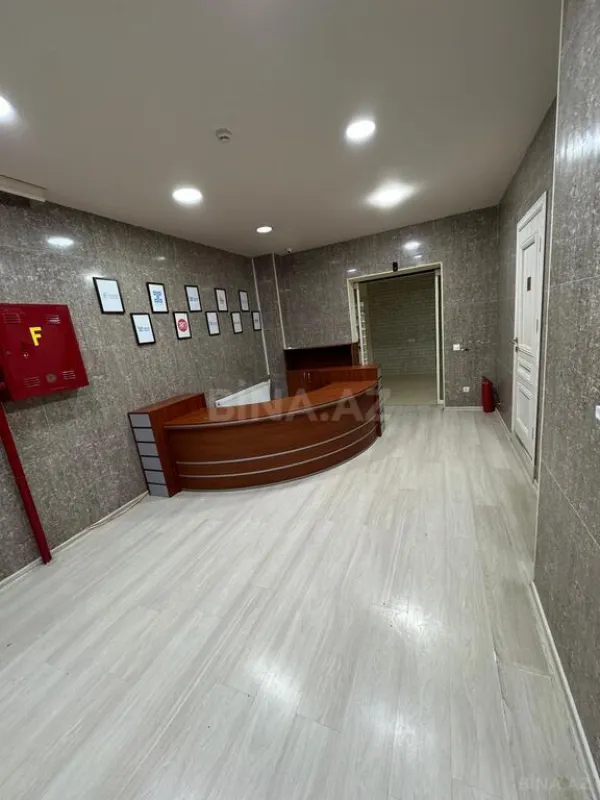 Kirayə verilir 20 otaqlı ofis 1000 m²