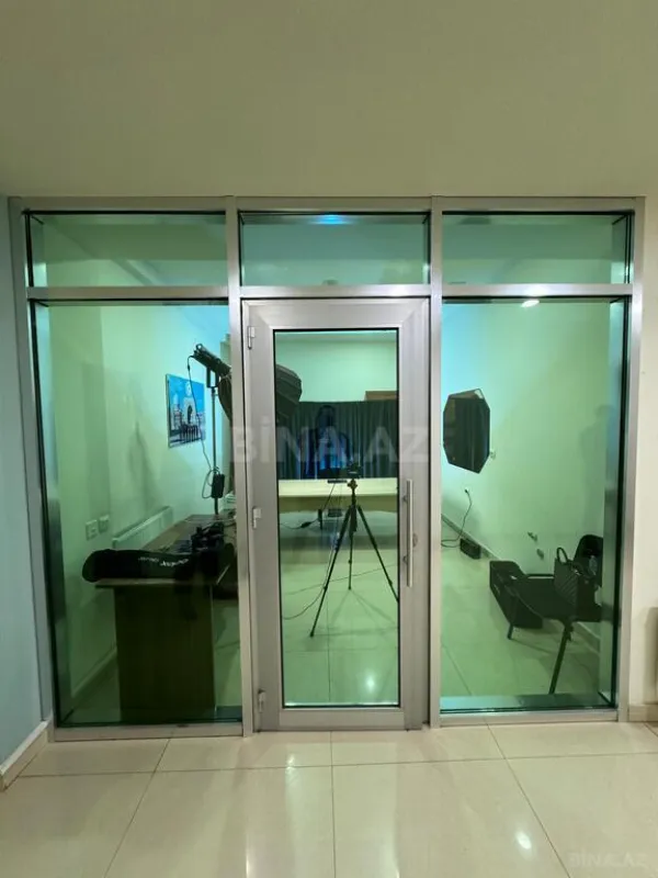 Kirayə verilir 20 otaqlı ofis 1000 m²