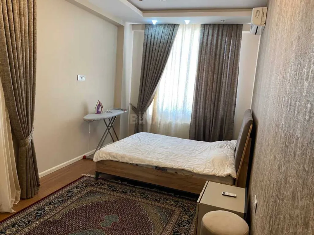 Kirayə verilir 3 otaqlı mənzil 120 m²