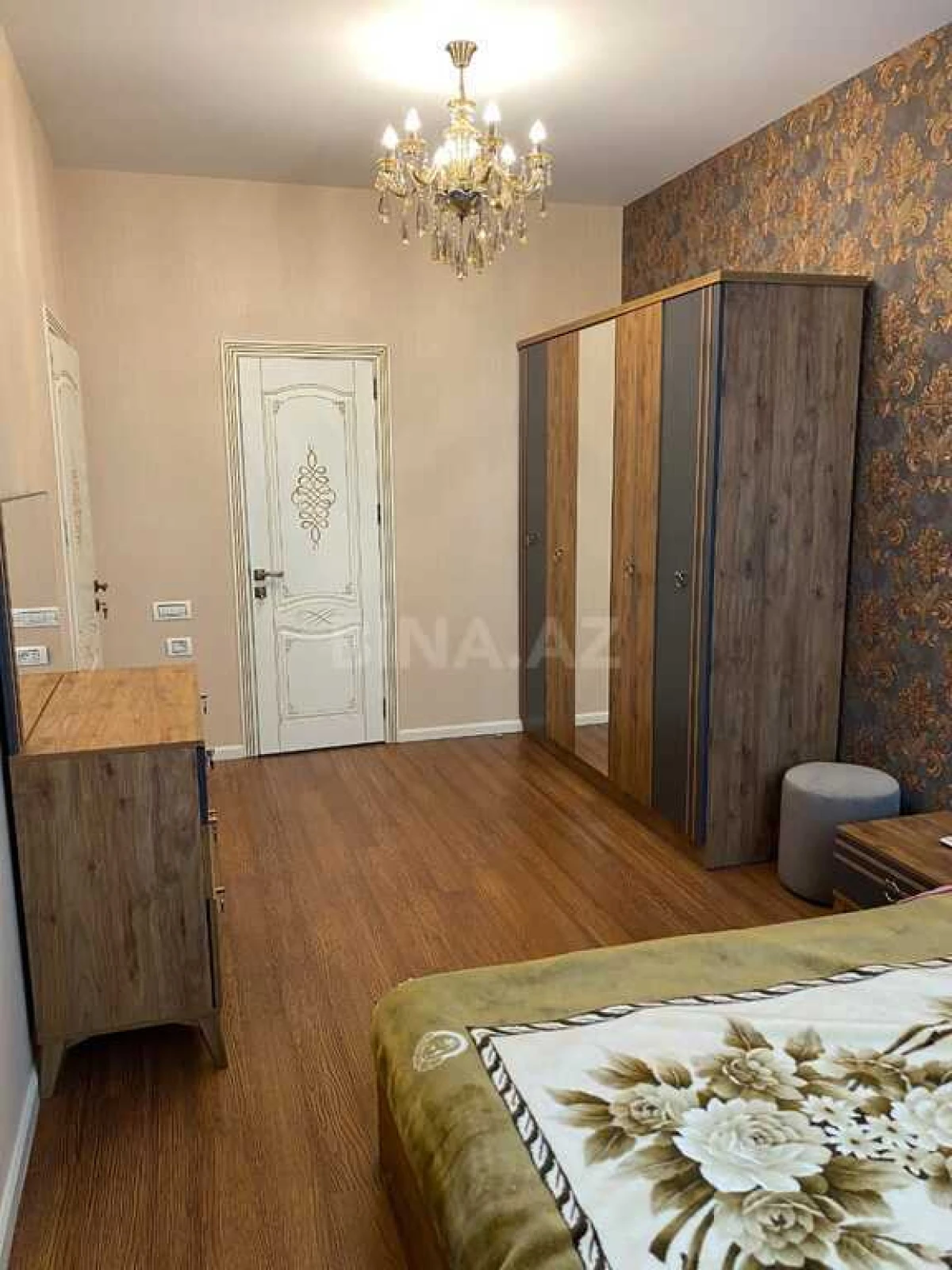 Kirayə verilir 3 otaqlı mənzil 120 m²