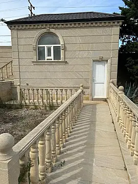 Satılır 6 otaqlı həyət evi 265 m²