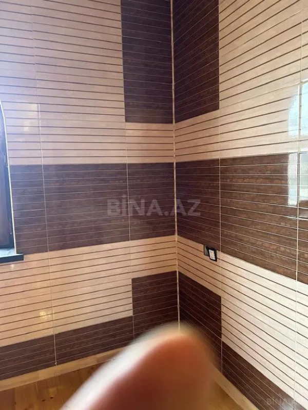 Satılır 6 otaqlı həyət evi 265 m²