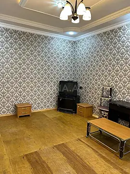 Satılır 6 otaqlı həyət evi 265 m²