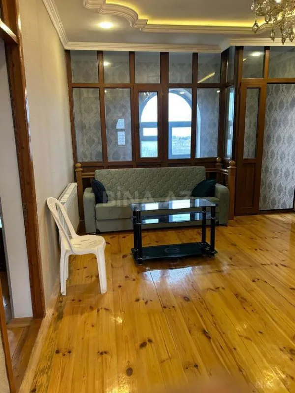 Satılır 6 otaqlı həyət evi 265 m²