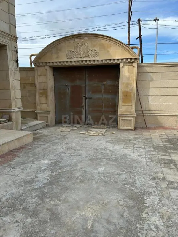 Satılır 6 otaqlı həyət evi 265 m²