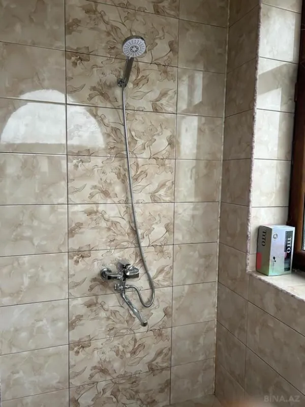 Satılır 6 otaqlı həyət evi 265 m²