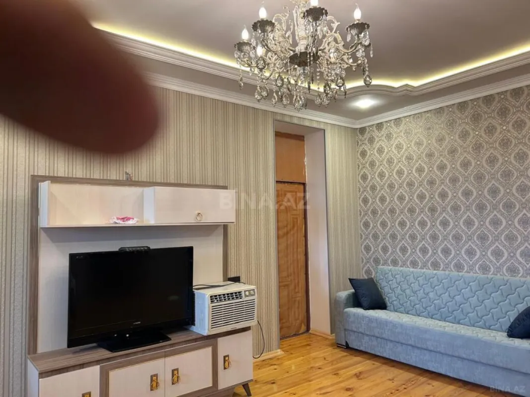 Satılır 6 otaqlı həyət evi 265 m²