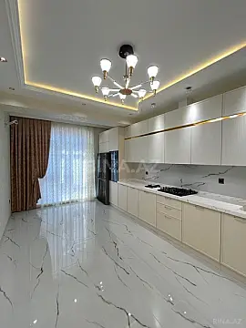 Satılır 3 otaqlı mənzil 154 m²