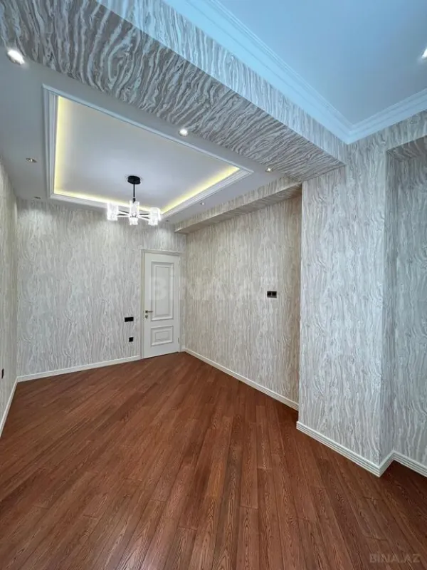 Satılır 3 otaqlı mənzil 154 m²