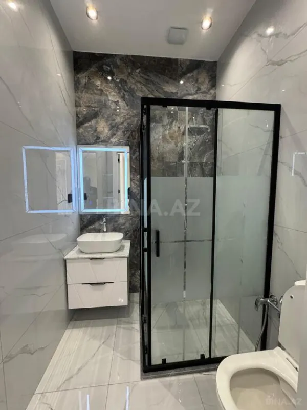 Satılır 6 otaqlı həyət evi 250 m²