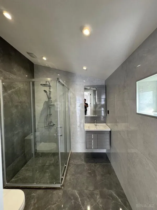 Satılır 6 otaqlı həyət evi 250 m²