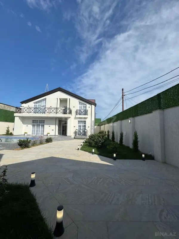 Satılır 6 otaqlı həyət evi 250 m²