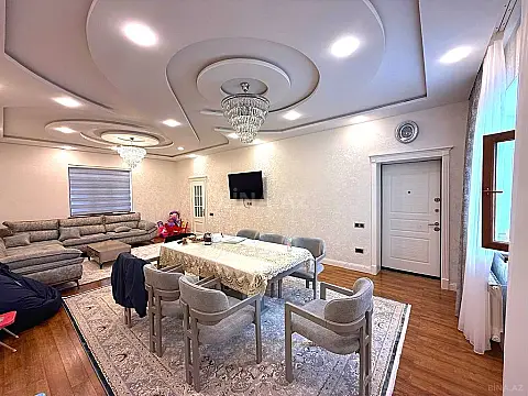 Satılır 4 otaqlı həyət evi 254.8 m² — Bakı, Bakıxanov 4 otaq 254.80 m²