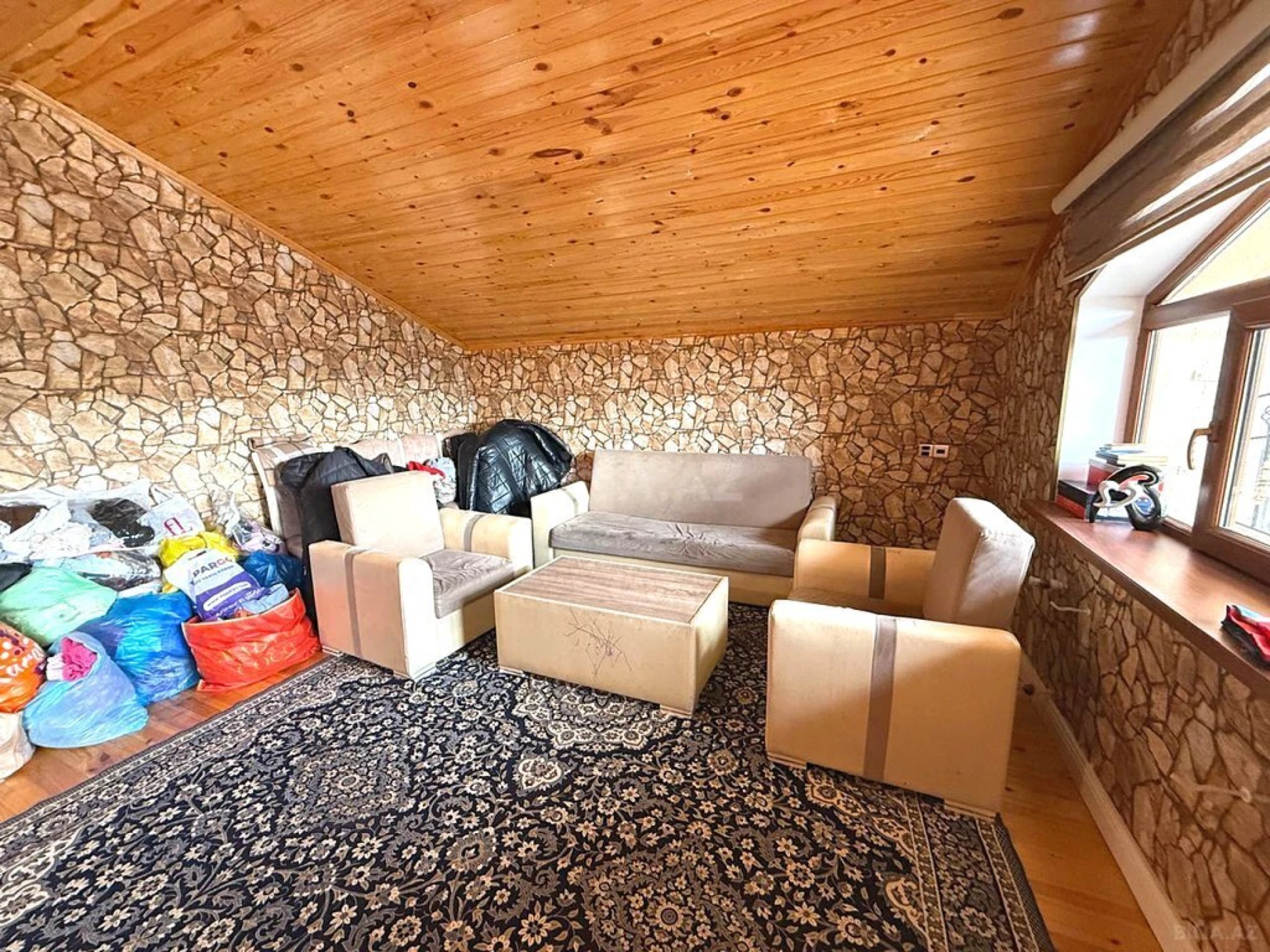 Satılır 4 otaqlı həyət evi 254.8 m²