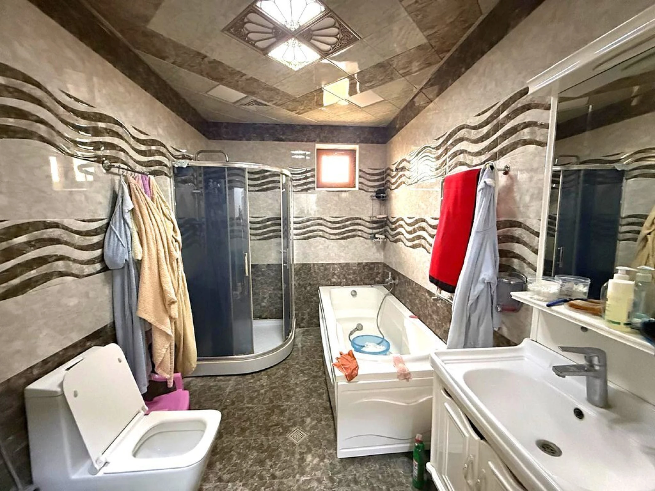 Satılır 4 otaqlı həyət evi 254.8 m²