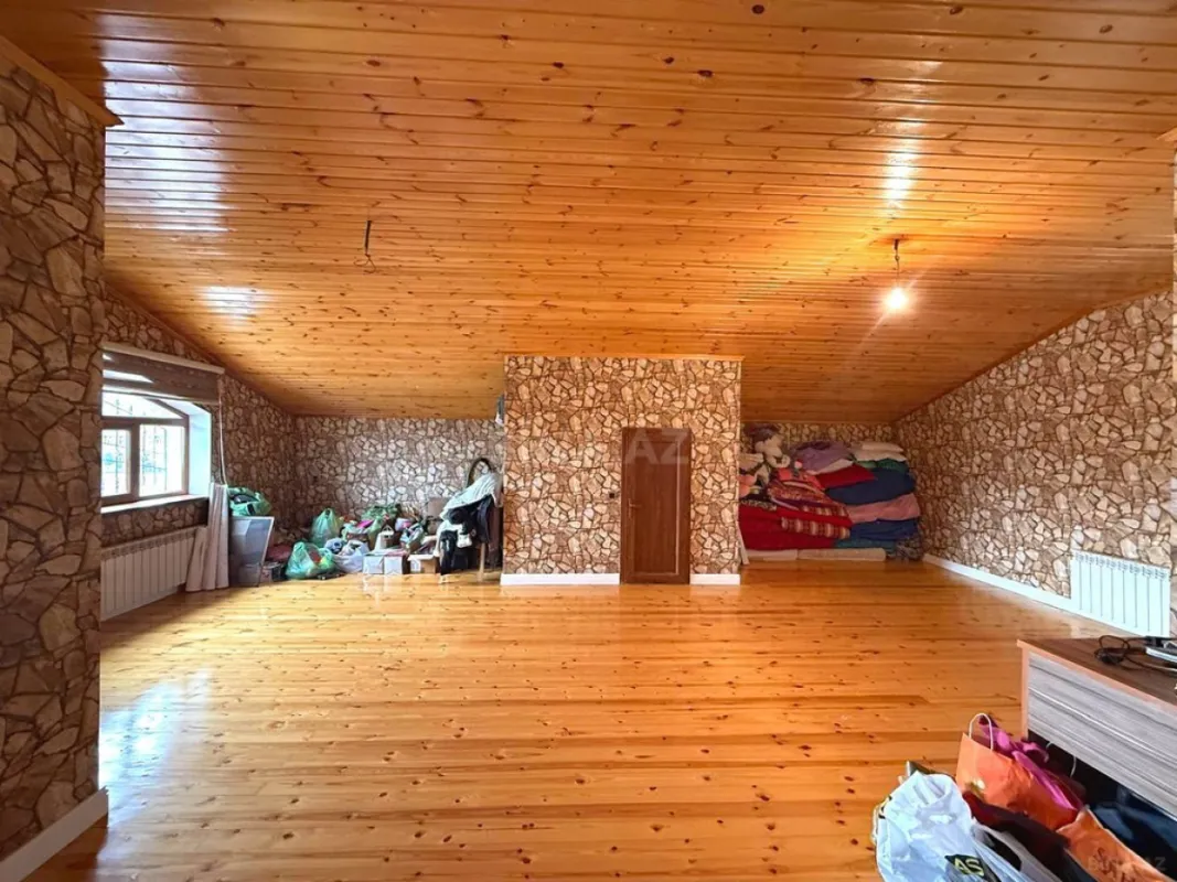 Satılır 4 otaqlı həyət evi 254.8 m²