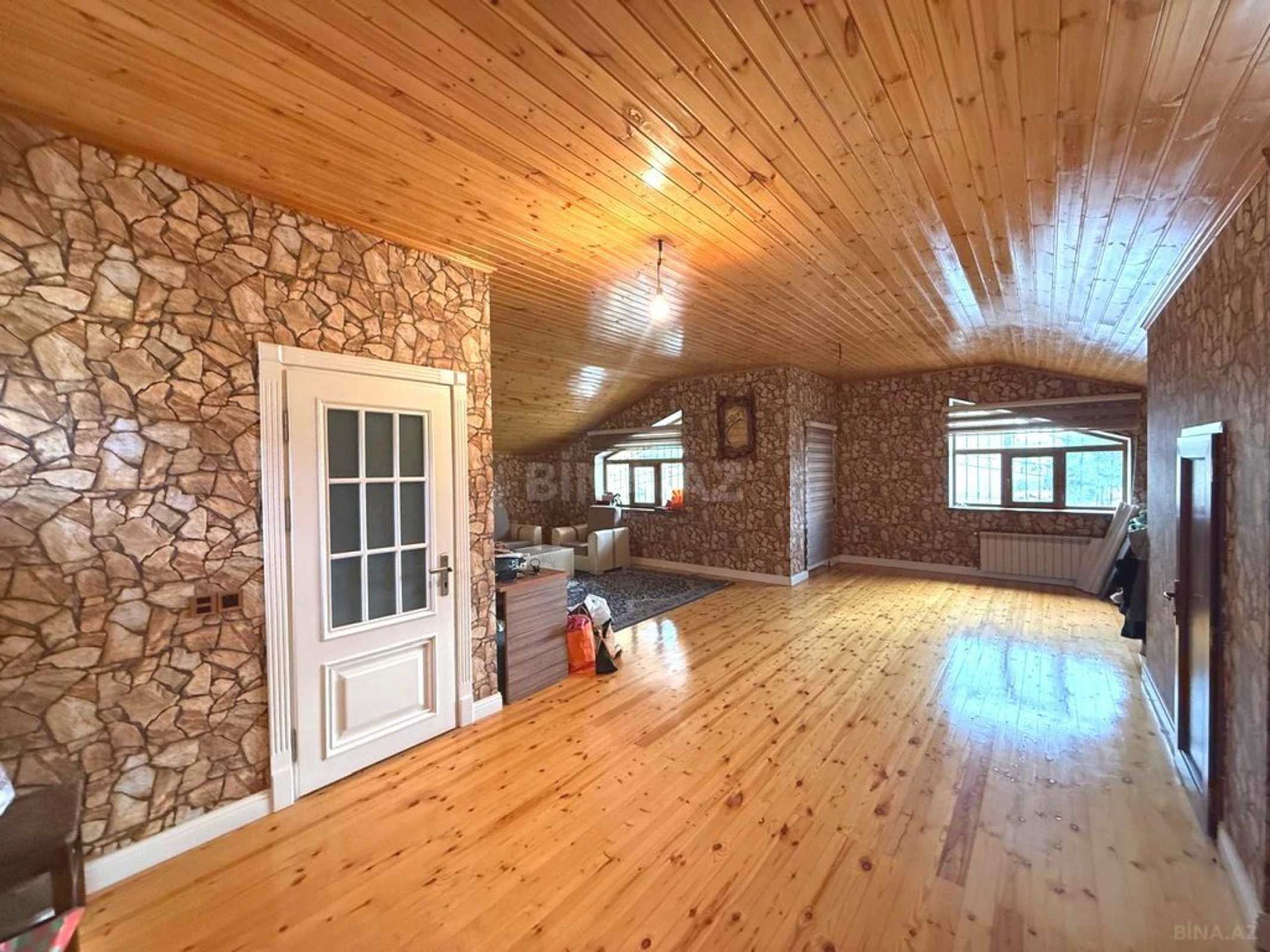 Satılır 4 otaqlı həyət evi 254.8 m²