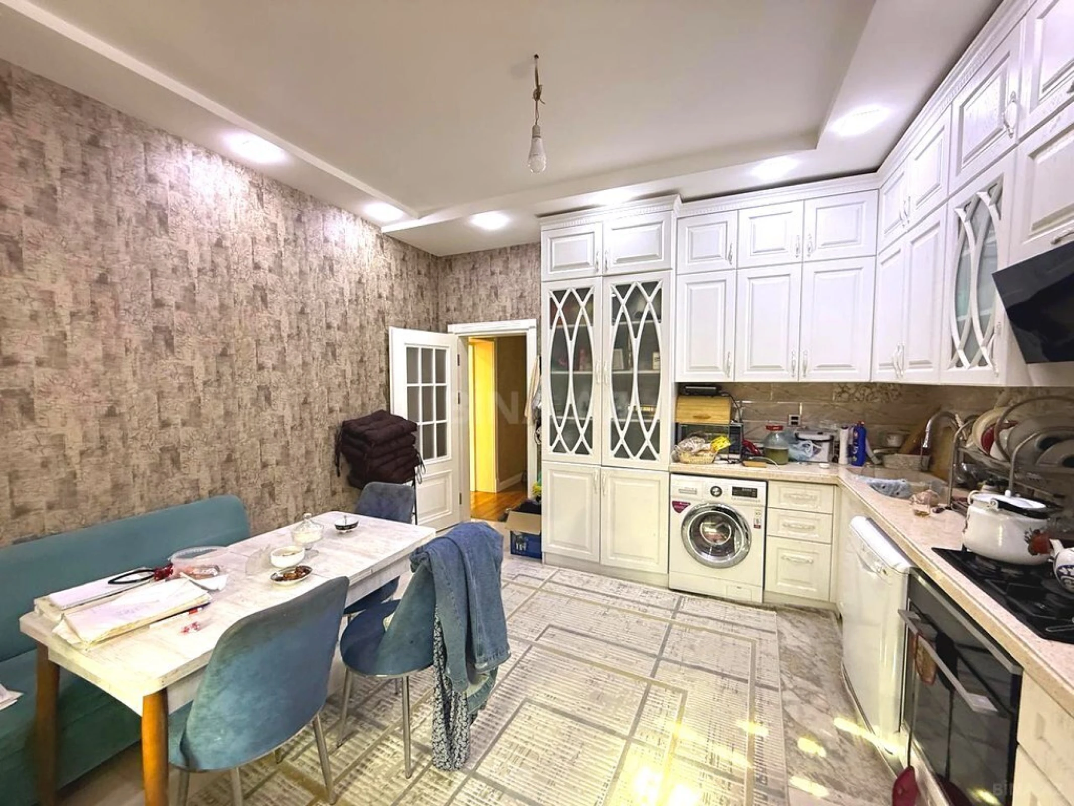 Satılır 4 otaqlı həyət evi 254.8 m²