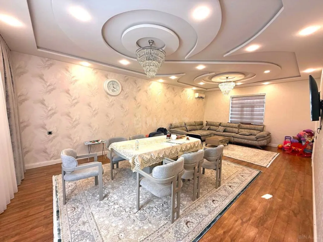 Satılır 4 otaqlı həyət evi 254.8 m²