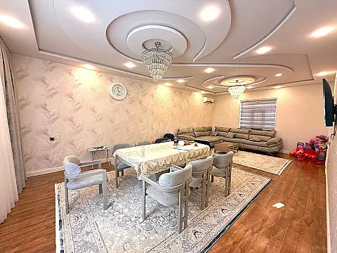 Satılır 4 otaqlı həyət evi 254.8 m²
