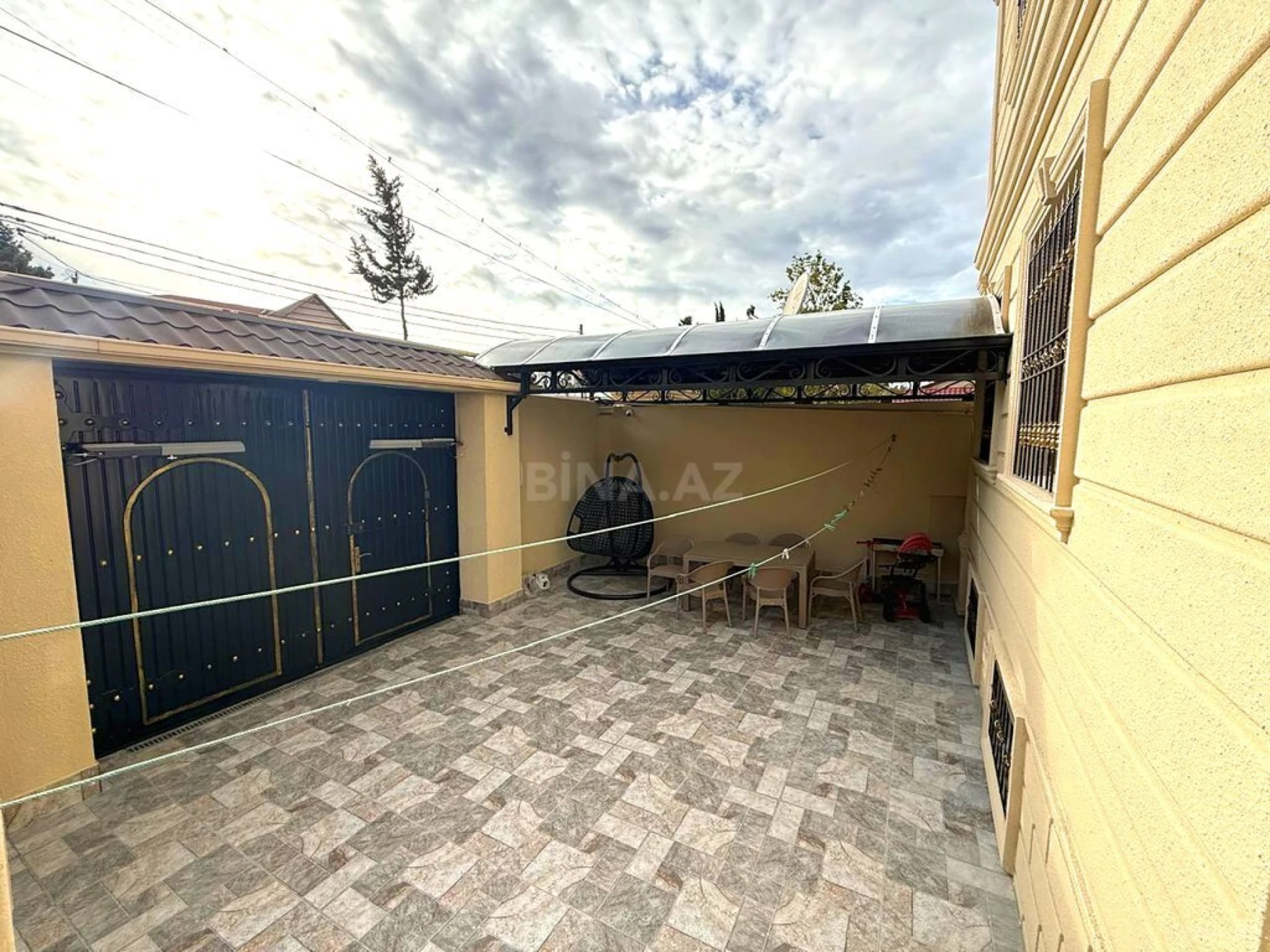 Satılır 4 otaqlı həyət evi 254.8 m²