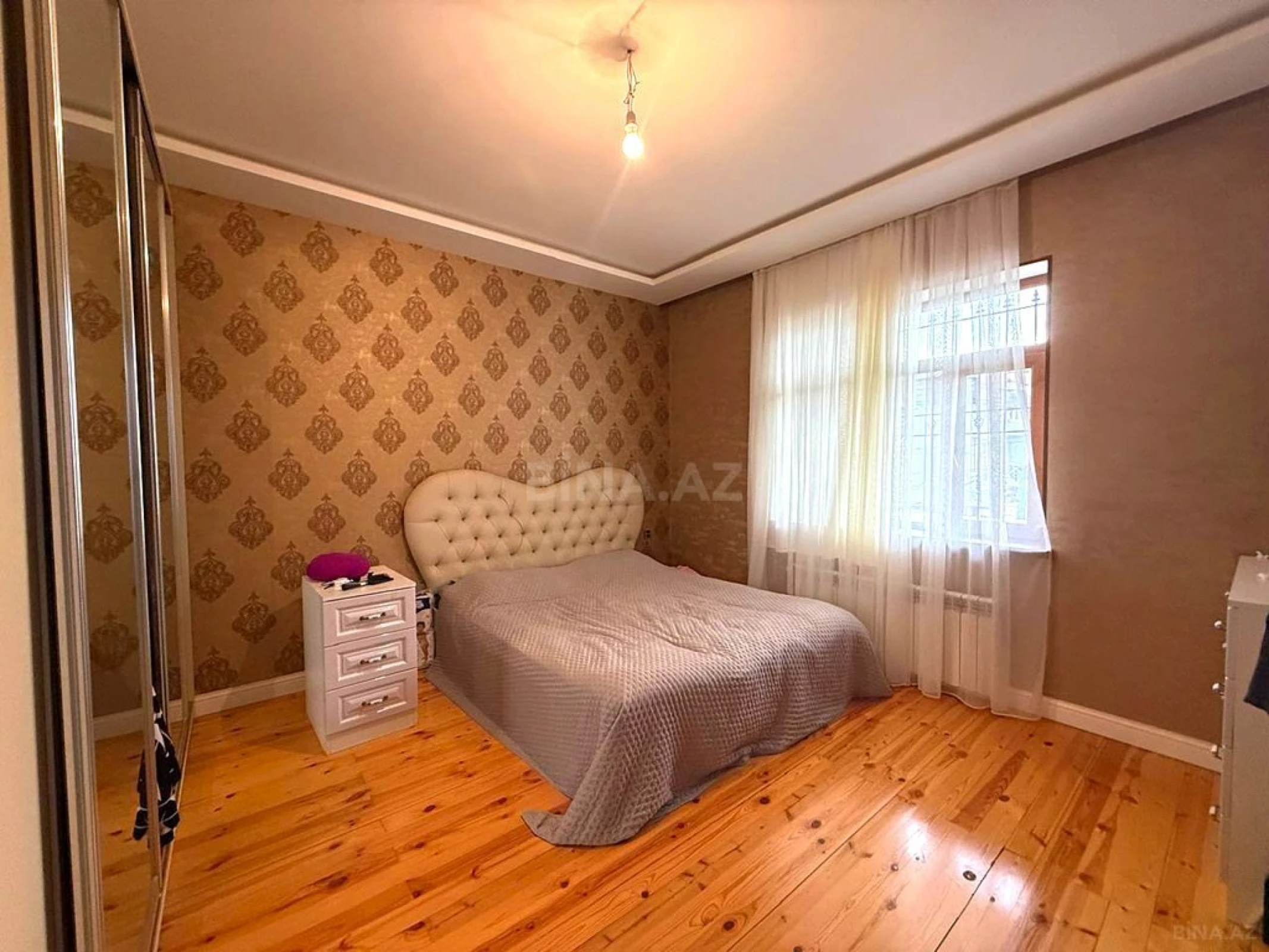 Satılır 4 otaqlı həyət evi 254.8 m²