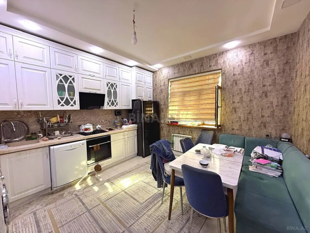 Satılır 4 otaqlı həyət evi 254.8 m²