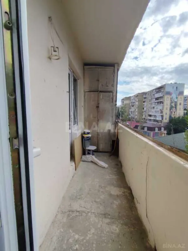 Satılır 4 otaqlı mənzil 107 m²