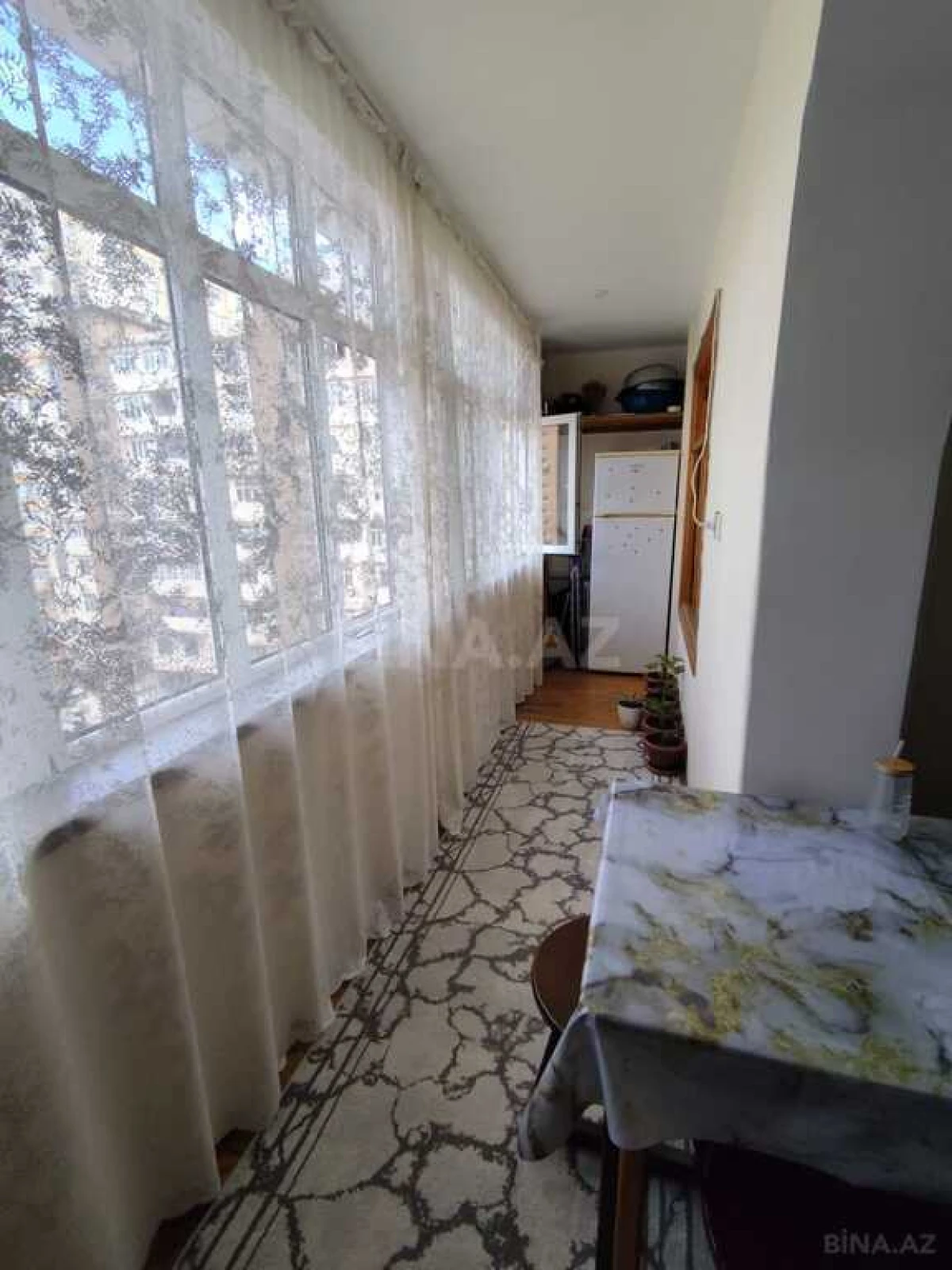 Satılır 4 otaqlı mənzil 107 m²