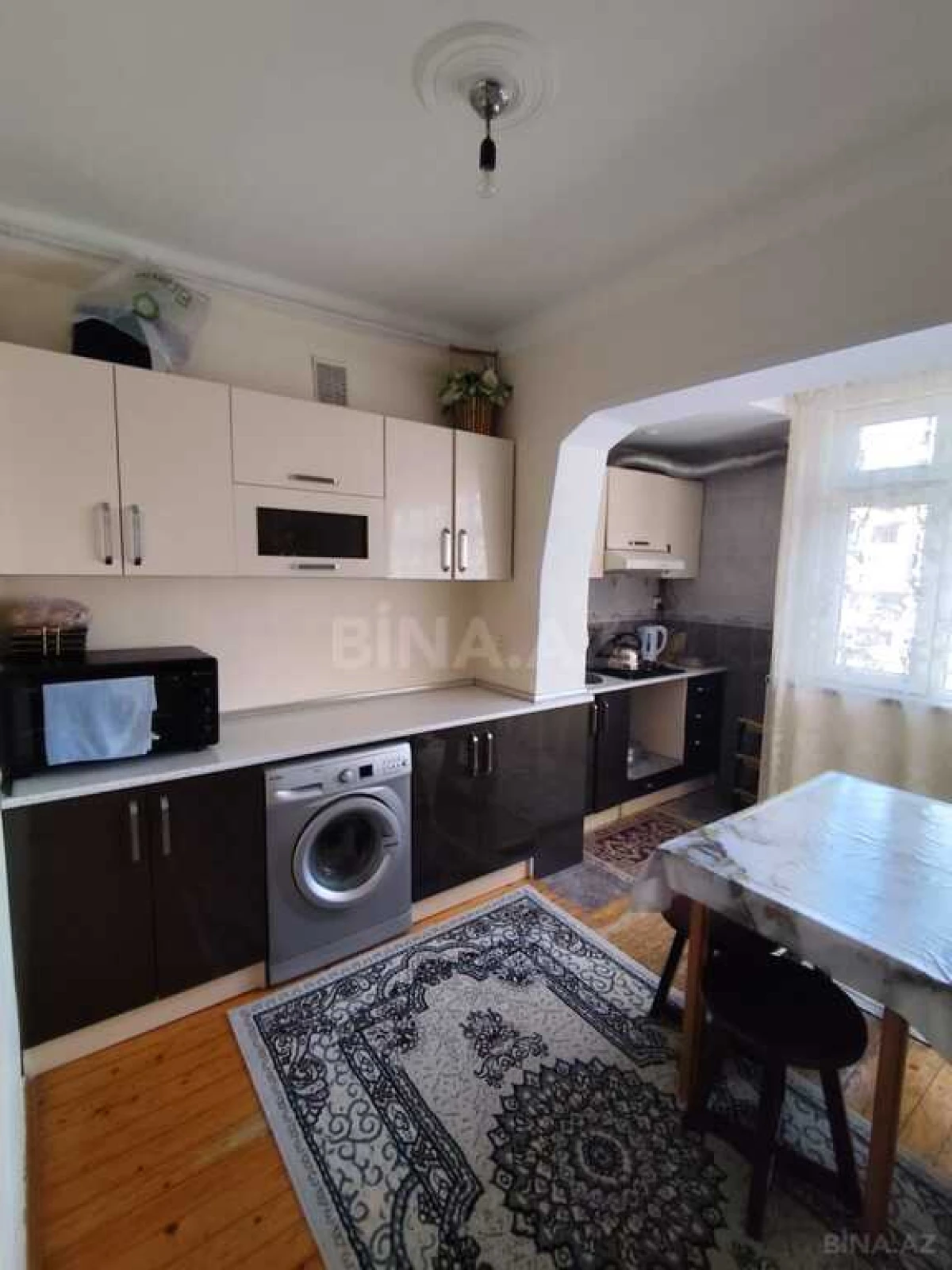 Satılır 4 otaqlı mənzil 107 m²