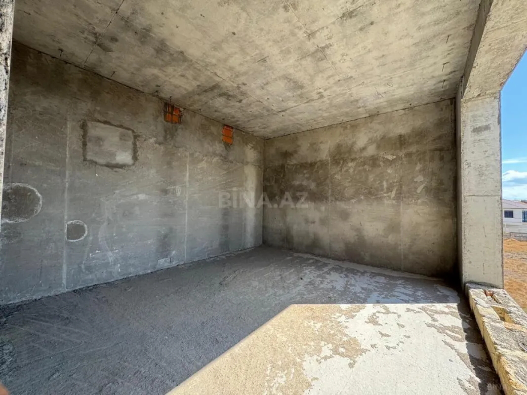 Satılır 5 otaqlı həyət evi 440 m²