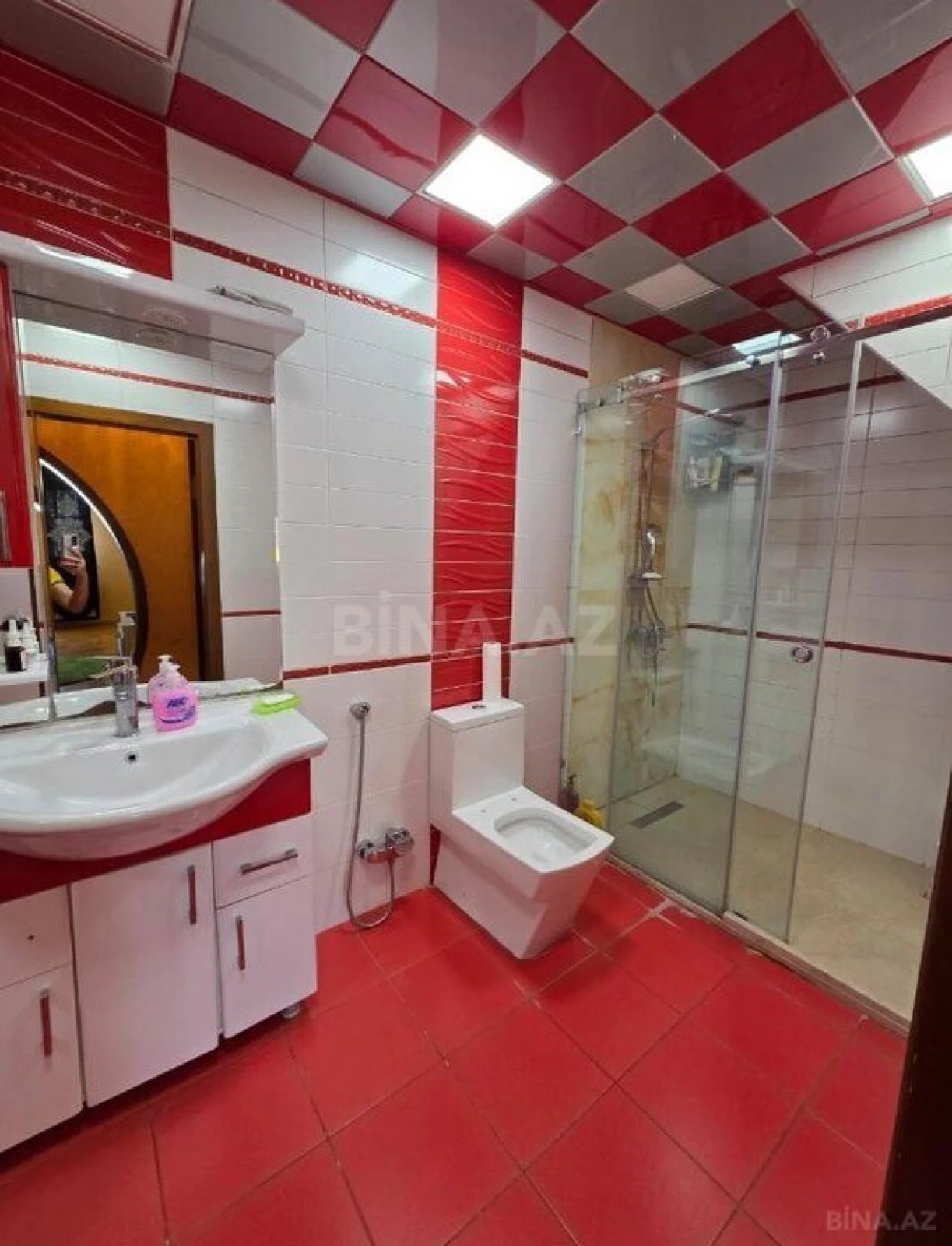 Satılır 3 otaqlı mənzil 170 m²