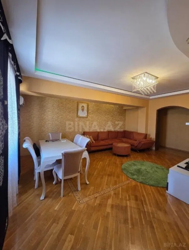Satılır 3 otaqlı mənzil 170 m²