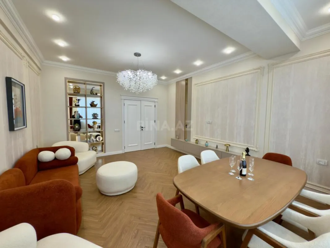 Satılır 3 otaqlı mənzil 120 m²