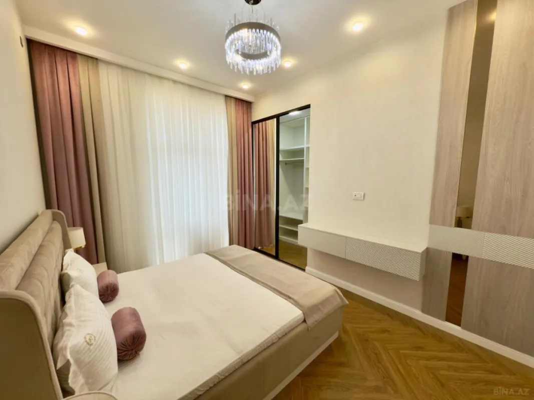 Satılır 3 otaqlı mənzil 120 m²