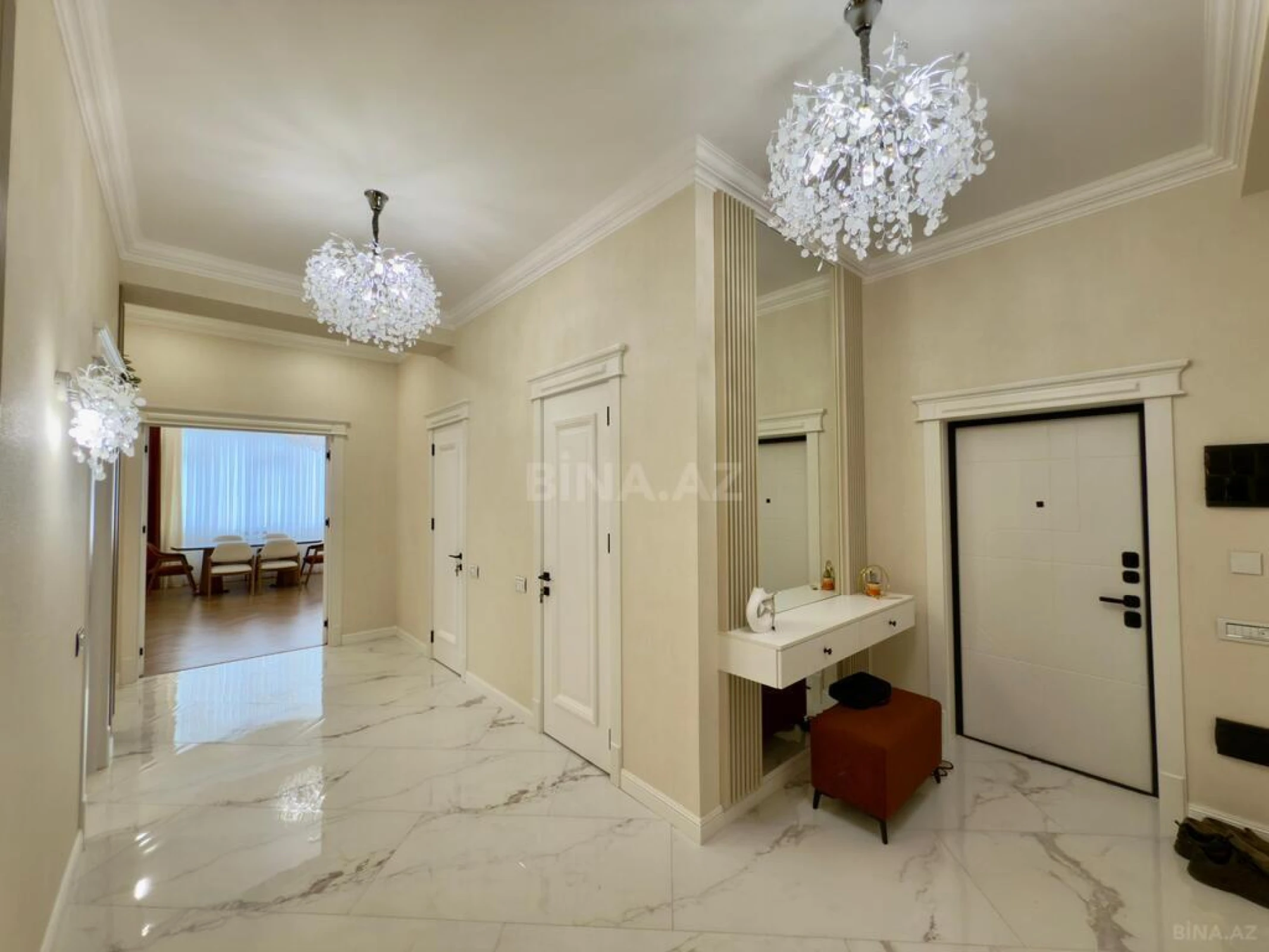 Satılır 3 otaqlı mənzil 120 m²