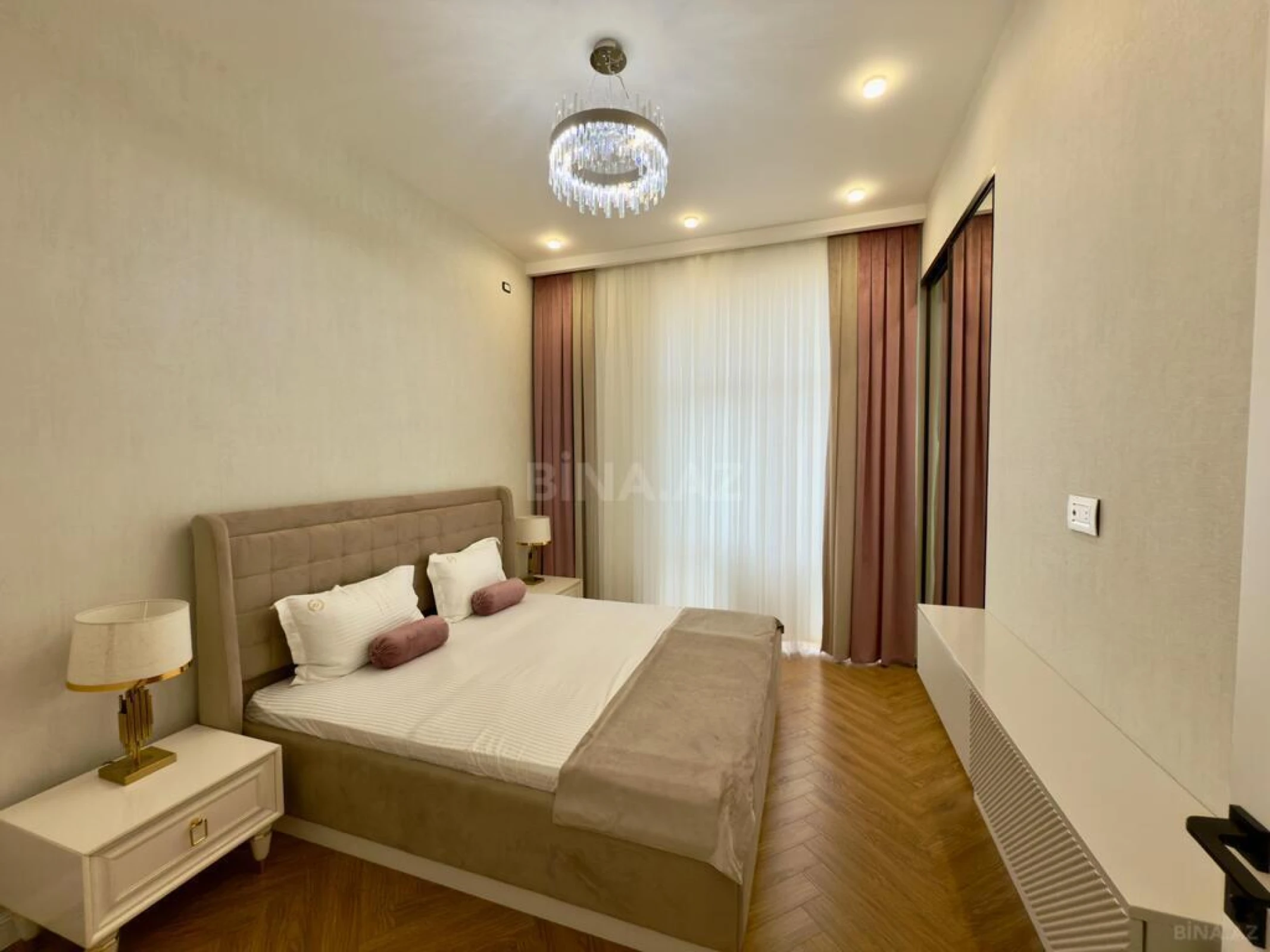 Satılır 3 otaqlı mənzil 120 m²