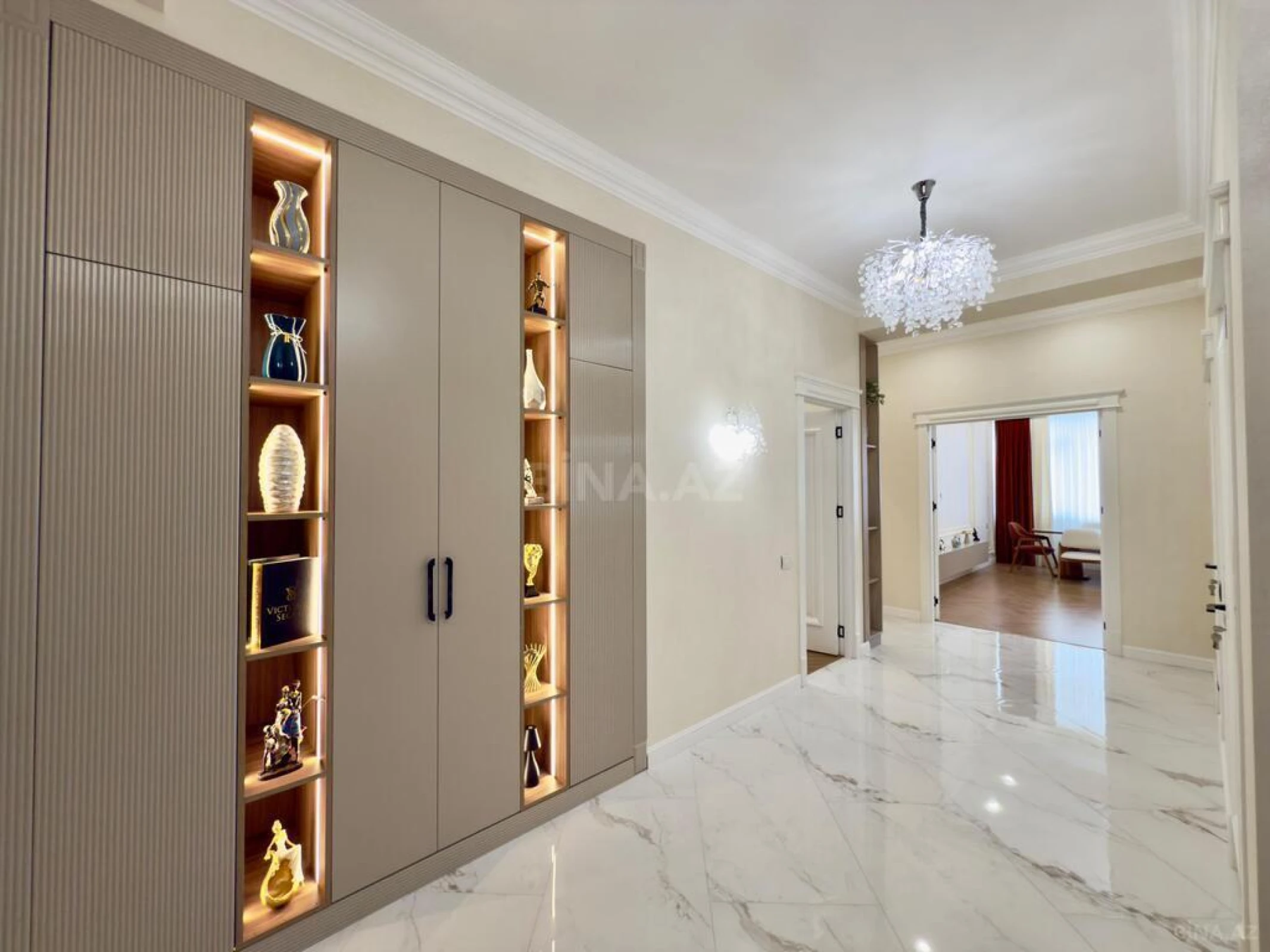Satılır 3 otaqlı mənzil 120 m²