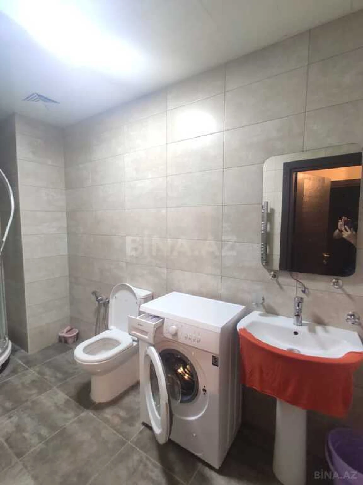 Kirayə verilir 2 otaqlı mənzil 65 m²