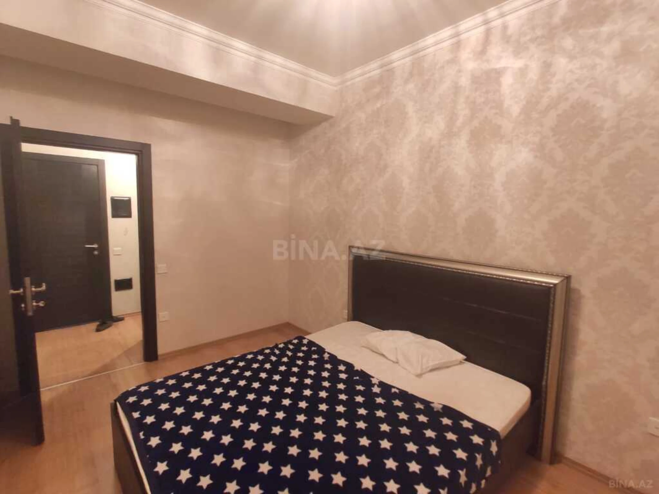 Kirayə verilir 2 otaqlı mənzil 65 m²