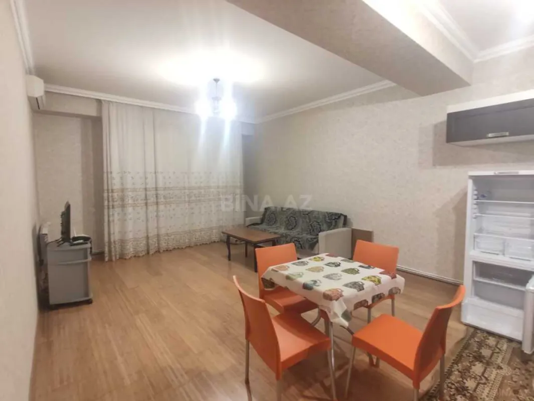 Kirayə verilir 2 otaqlı mənzil 65 m²