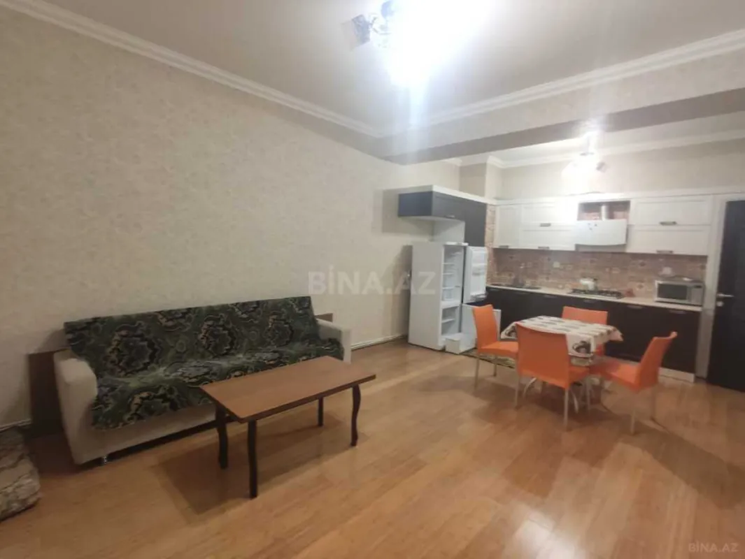 Kirayə verilir 2 otaqlı mənzil 65 m²