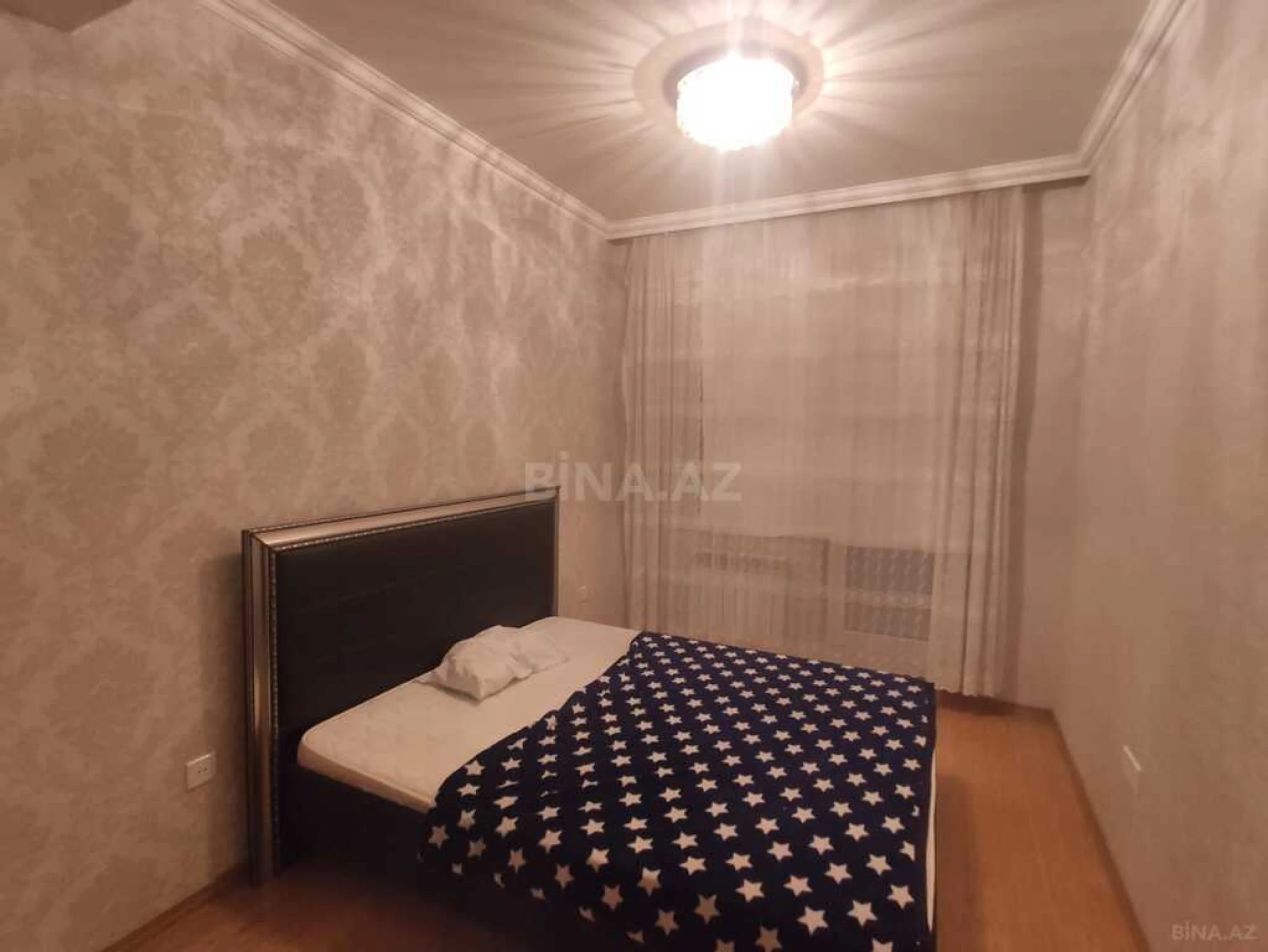Kirayə verilir 2 otaqlı mənzil 65 m²