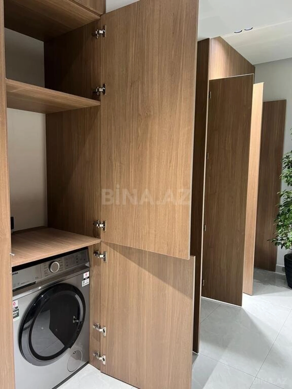 Satılır 3 otaqlı mənzil 150 m²