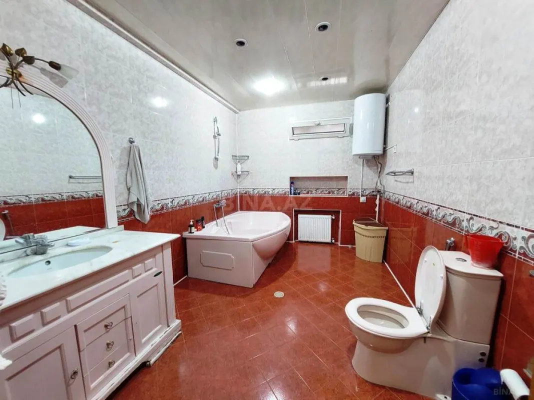 Satılır 3 otaqlı mənzil 160 m²