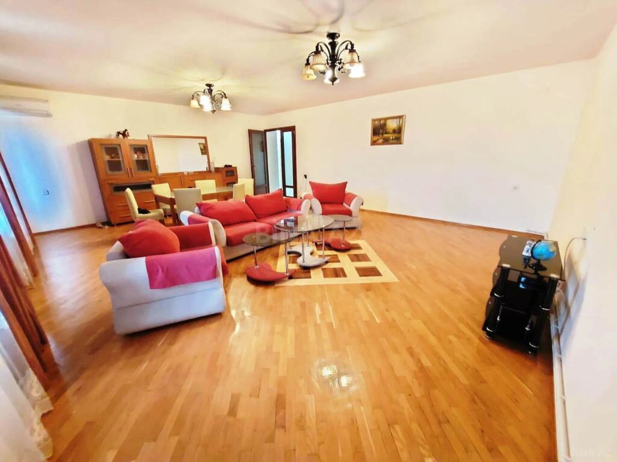 Satılır 3 otaqlı mənzil 160 m²