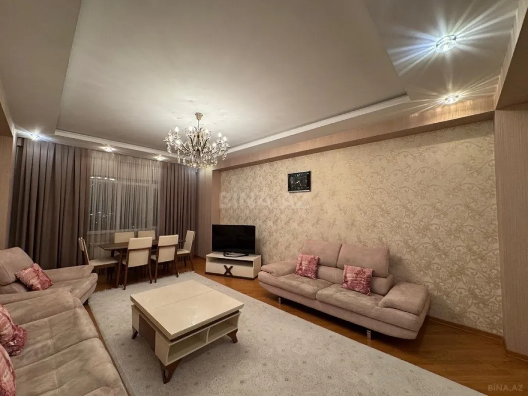 Satılır 3 otaqlı mənzil 139 m²