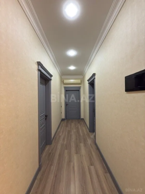 Satılır 5 otaqlı həyət evi 350 m²
