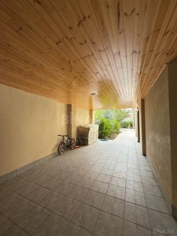 Satılır 5 otaqlı həyət evi 350 m²